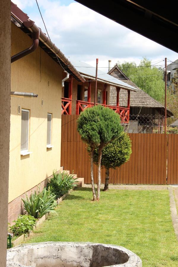 Роман Berehove  Exterior photo